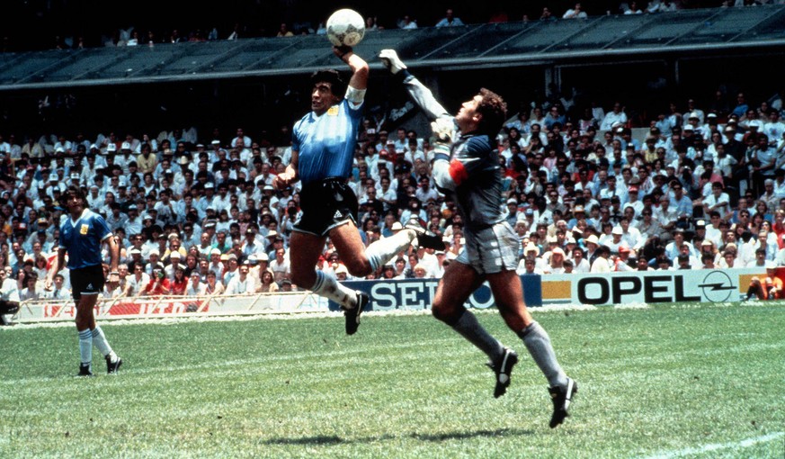 22.06.1986: Maradona schiesst das Tor des Jahrhunderts – aber in Erinnerung bleibt die «Hand Gottes»