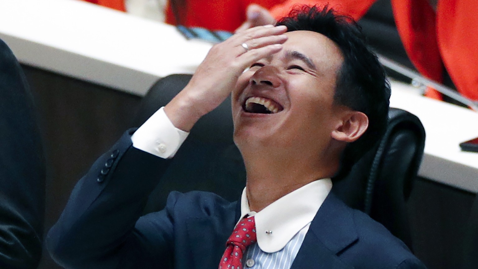 epa10743409 Move Forward Party&#039;s leader and its prime ministerial candidate Pita Limjaroenrat reacts to voting results after failing in a crucial vote to become a new prime minister at Parliament ...