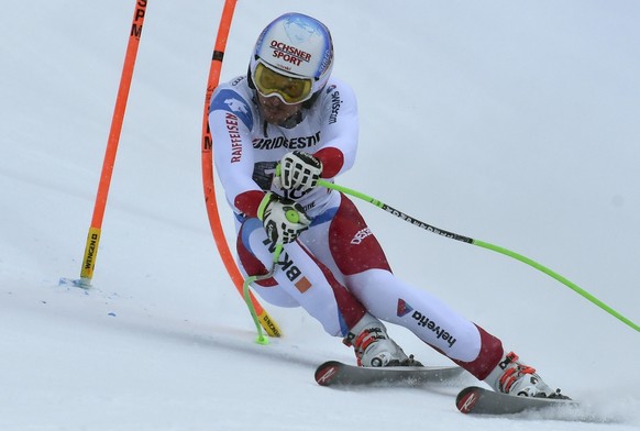 Switzerland&#039;s Carlo Janka competes during the second run of an alpine ski, men&#039;s World Cup combined race, in Wengen, Switzerland, Friday, Jan. 13, 2017. (AP Photo/Marco Tacca)