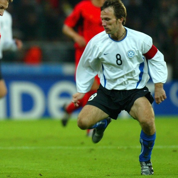 FOOTBALL : BELGIUM - ESTONIA LIEGE / LUIK 11/10/2003 WESLEY SONCK / MARTIN REIM / BELGIQUE - ESTONIE / BELGIE - ESTLAND / BELGIUM - ESTONIA / MATCH DE QUALIFICATION POUR L EURO 2004 / KWALIFICATIEWEDS ...