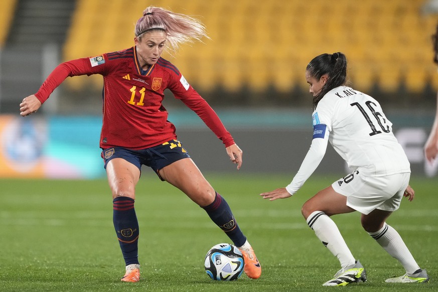 Spain&#039;s Alexia Putellas , left, and Costa Rica&#039;s Katherine Alvarado compete for the ball during the Women&#039;s World Cup Group C soccer match between Spain and Costa Rica in Wellington, Ne ...