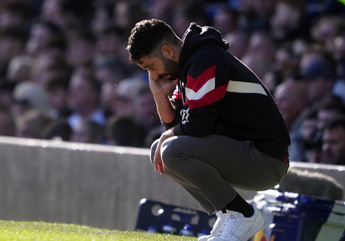 Manchester United manager Ruben Amorim gestures, during the English Premier League soccer match between Everton and Manchester United, at Goodison Park, in Liverpool, England, Saturday, Feb. 22, 2025. ...