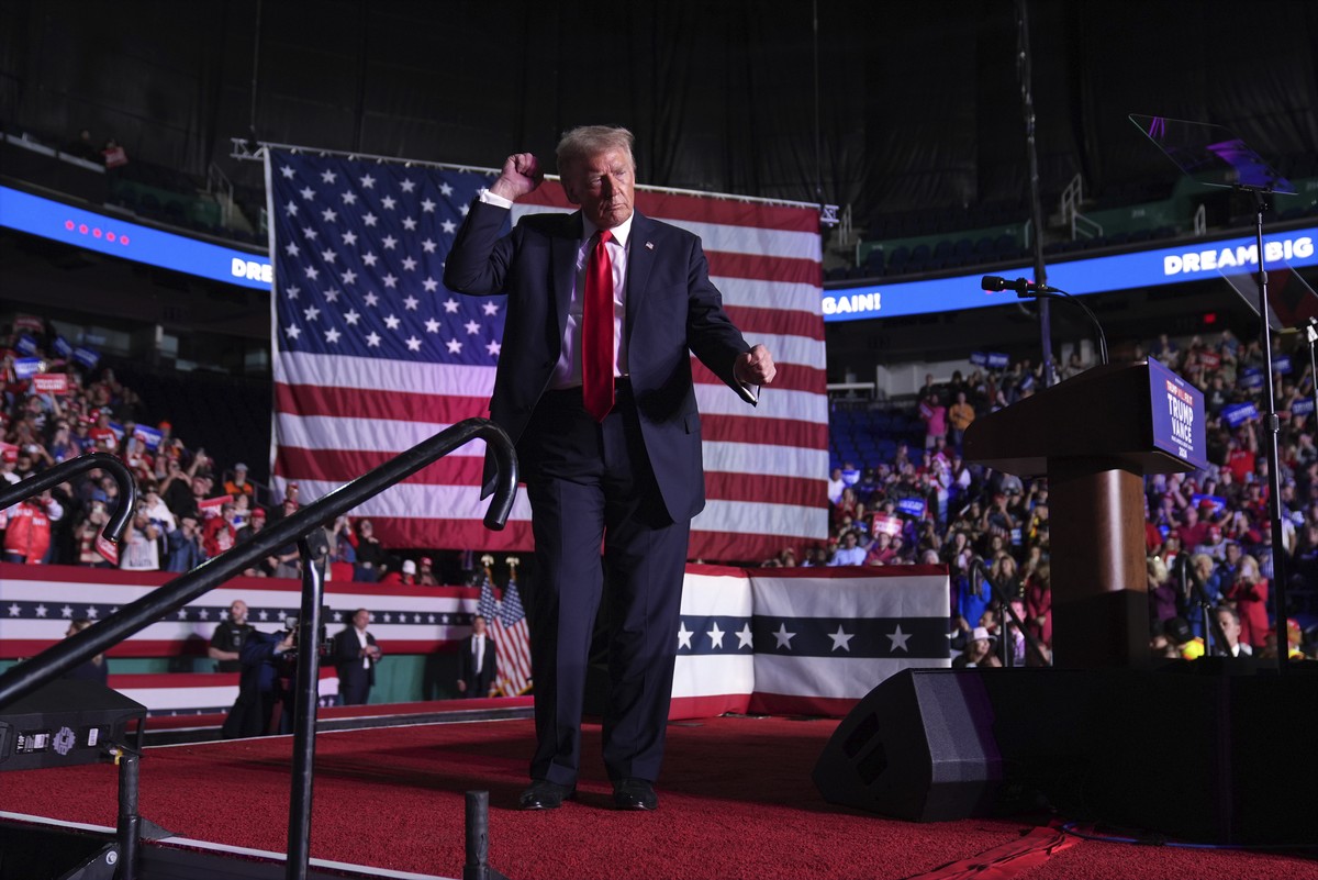 Republican presidential nominee former President Donald Trump dances at a campaign rally at First Horizon Coliseum, Saturday, Nov. 2, 2024, in Greensboro, N.C. (AP Photo/Evan Vucci)
Donald Trump