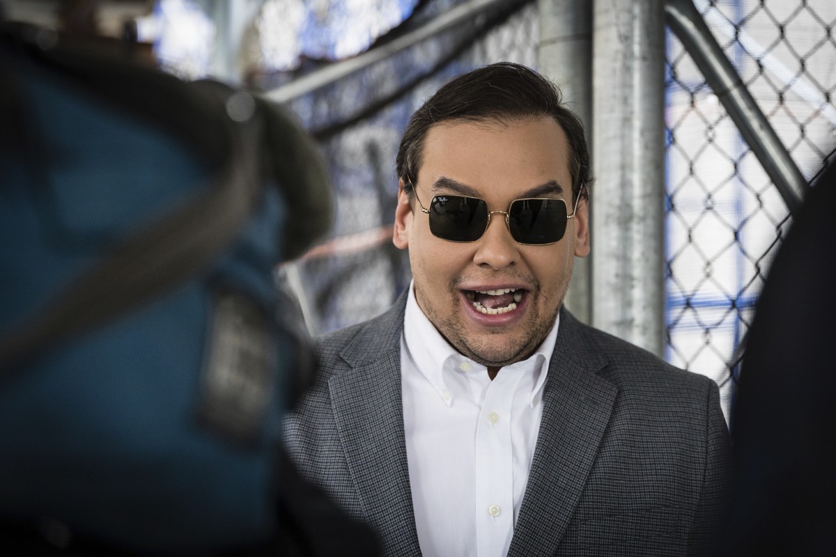 George Santos a admis avoir menti sur des pans entiers de sa vie.
