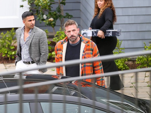 Jennifer Lopez and Ben Affleck visit their new house in Los Angeles Featuring: Ben Affleck Where: Los Angeles, California, United States When: 11 Mar 2023 Credit: BauerGriffin/Cover Images PUBLICATION ...