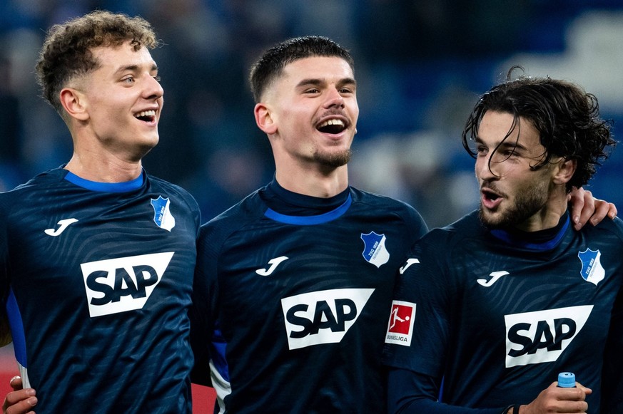 Vladimir Coufal TSG Hoffenheim, 34, Oliver Baumann TSG Hoffenheim, 01, Fisnik Asllani TSG Hoffenheim, 11, Albian Hajdari TSG Hoffenheim, 21, Leon Avdullahu TSG Hoffenheim, 07 jubeln ueber den Sieg, GE ...