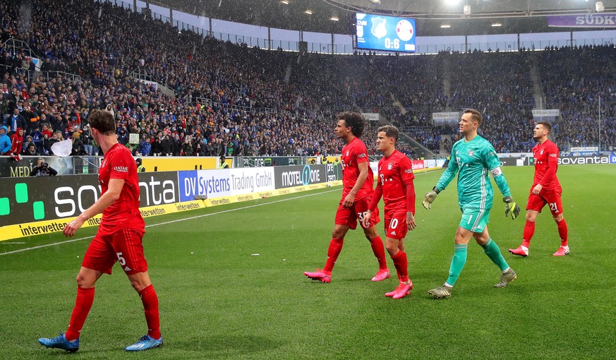 epa08259557 Bayern Munich players leave the pitch during the German Bundesliga soccer match between TSG 1899 Hoffenheim and Bayern Munich in Sinsheim, Germany, 29 February 2020. EPA/ARMANDO BABANI CON ...