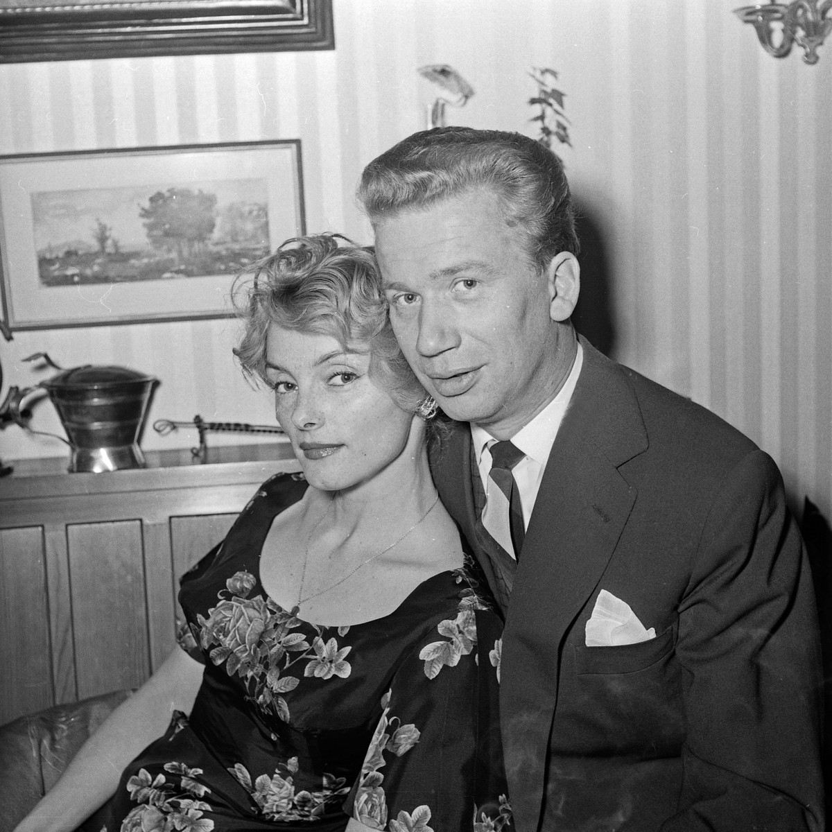 Die Schauspieler Heinz Reincke und Erni Mangold, Deutschland 1960er Jahre. Actors Heinz Reincke and Erni Mangold, Germany 1960s. Copyright: Roba/SiegfriedxPilz UnitedArchives08338

the Actor Heinz R ...