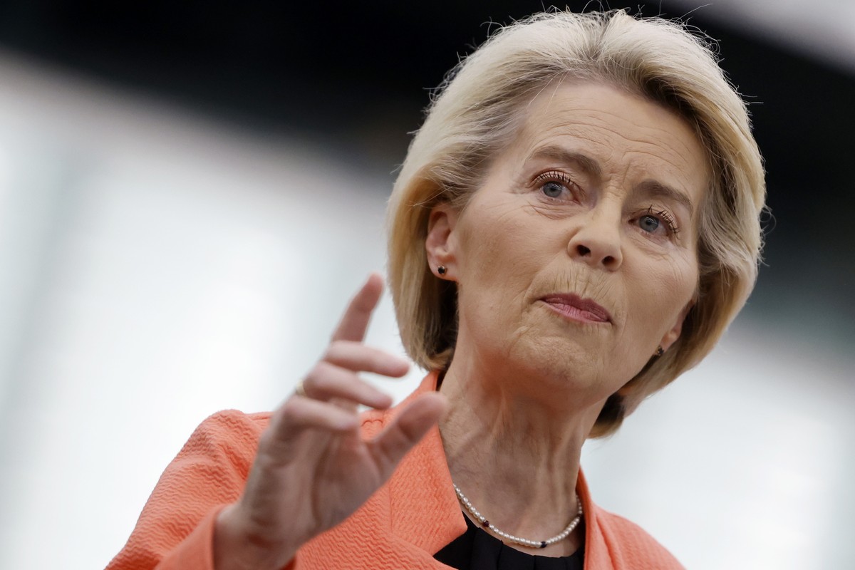 epa12222802 European Commission President Ursula von der Leyen delivers a speech during the motion of censure of the Commission at the European Parliament in Strasbourg, France, 07 July 2025. EPA/GUIL ...