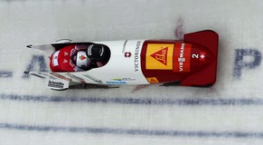 Beat Hefti und Anschieber Alex Baumann müssen sich zum saisonauftakt mit Rang 4 begnügen.