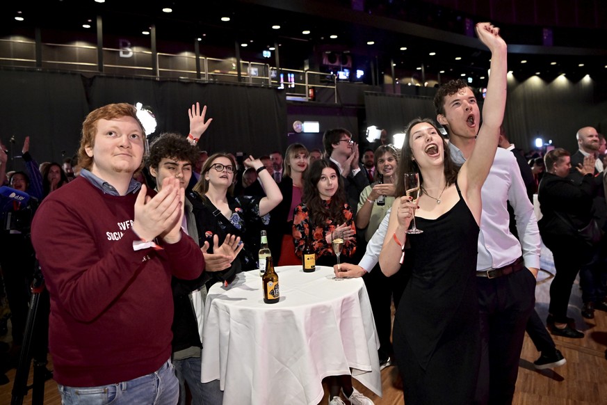Supporters of the Social Democratic Party react on the exit polls during the party&#039;s election watch at the Waterfront Conference Center in Stockholm, Sweden, Sunday, Sept. 11, 2022. Sweden is hol ...