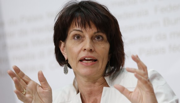 Findet es «peinlich», dass die Schweiz in Sachen Handy-Empfang in den Zügen hinterherhinkt: Bundesrätin Doris Leuthard.