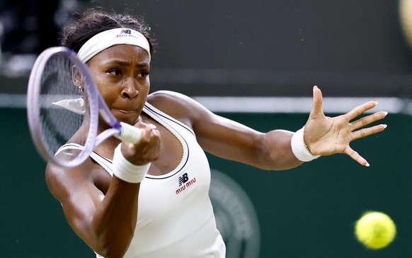 epa13089865 Coco Gauff of the USA in action during her Women's Singles fourth round match against Belinda Bencic of Switzerland at the Wimbledon Championships in London, Britain, 05 July 2026. EP ...