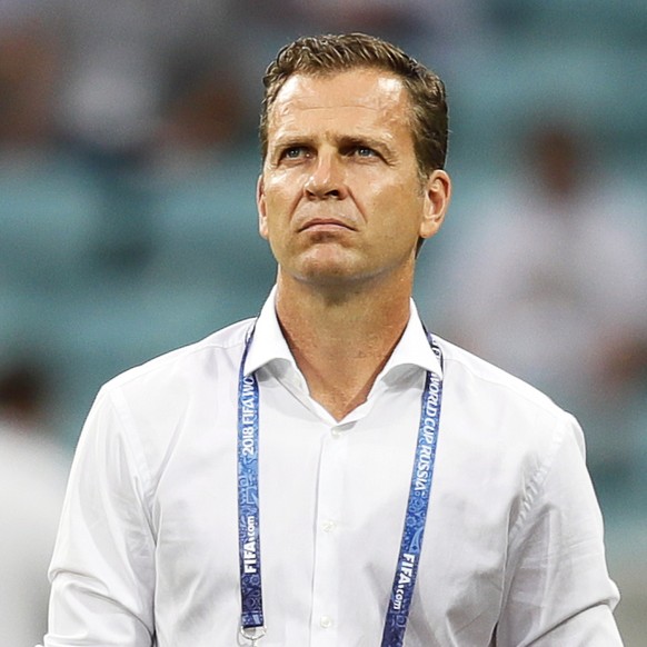 epa06834060 Germany's head coach Joachim Loew (R), team manager Oliver Bierhoff (C), and goalkeeper coach Andreas Koepke (L) inspect the pitch before the FIFA World Cup 2018 group F preliminary r ...