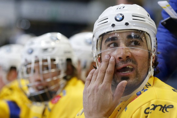 Davos Spieler Andres Ambuehl im Eishockey Meisterschaftsspiel der National League A zwischen dem SC Bern und dem HC Davos, am Freitag, 21. Oktober 2016, in der Postfinance Arena in Bern. (KEYSTONE/Pet ...