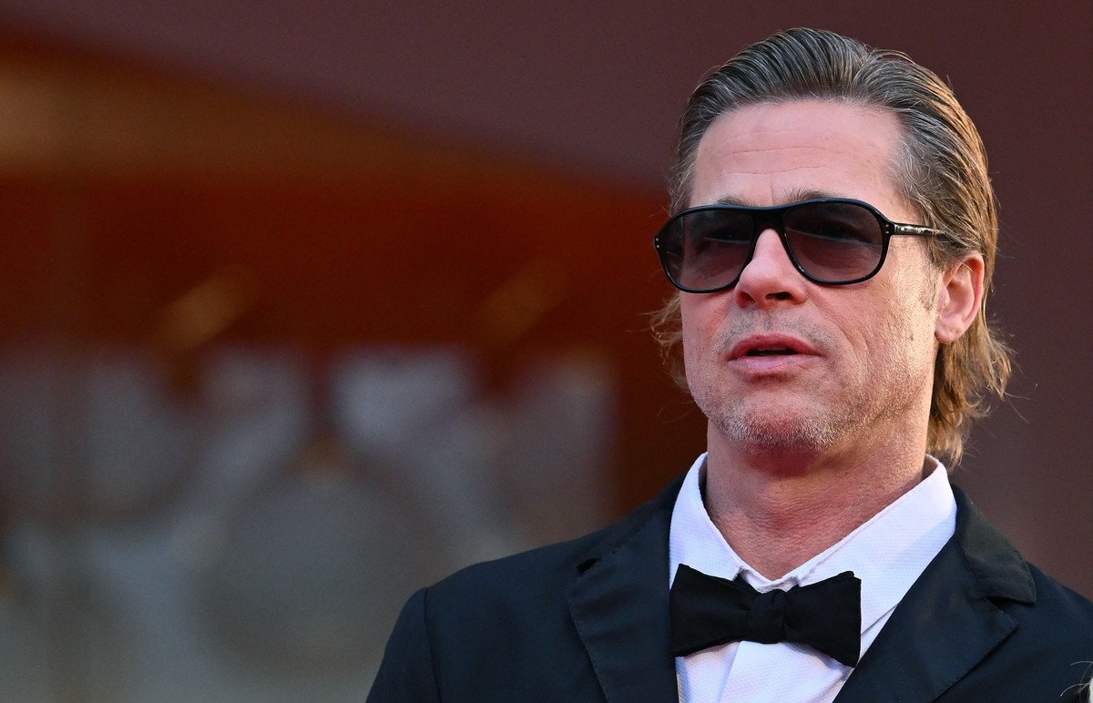 epa10170658 US producer Brad Pitt arrives for the premiere of 'Blonde' during the 79th annual Venice International Film Festival, in Venice, Italy, 08 September 2022. The movie is presented  ...