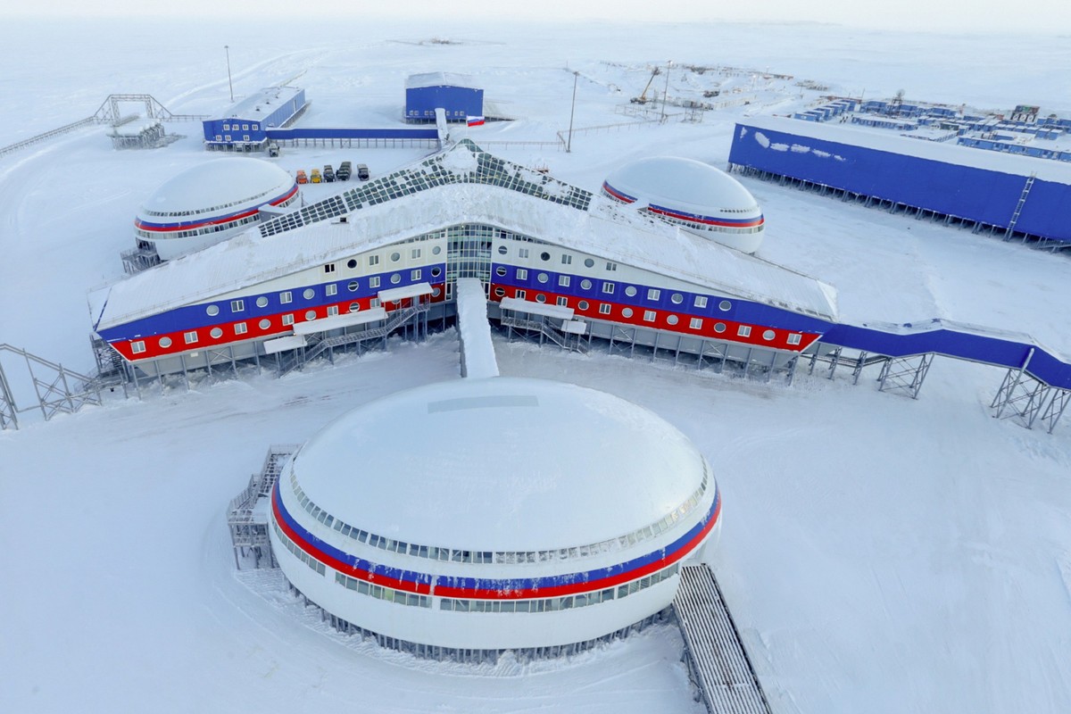 L'aéroport de Nagourskoïé, la base militaire la plus au nord du monde.