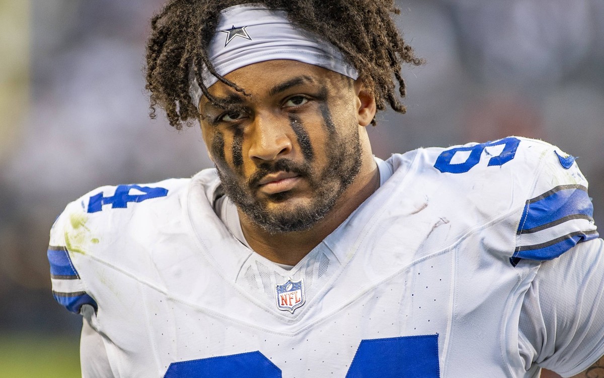 September 21, 2025: Dallas Cowboys Marshawn Kneeland 94 walks off the field after the NFL, American Football Herren, USA game against the Chicago Bears in Chicago, IL. /CSM Chicago United States of Am ...