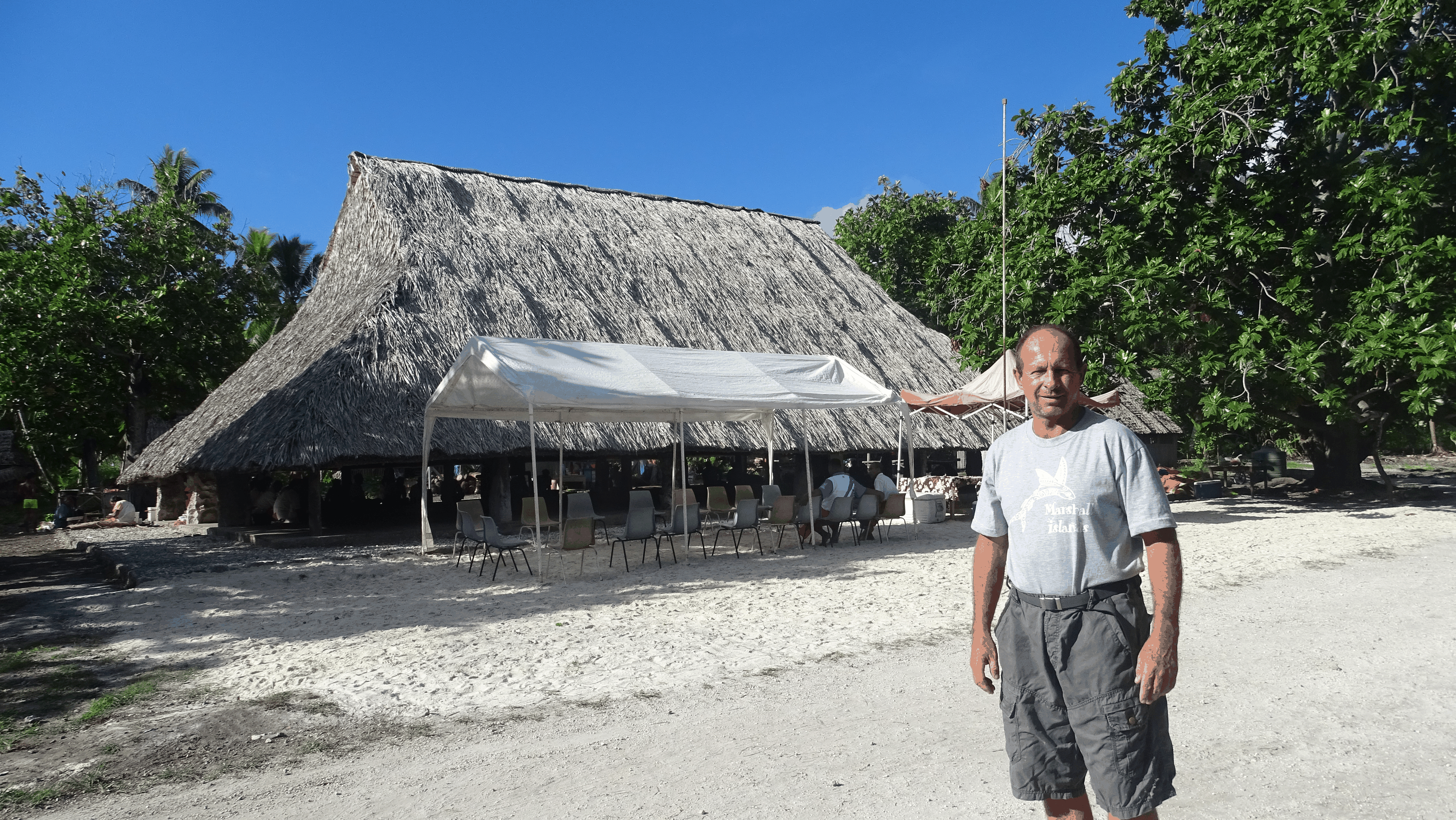 Die Dorf-Maneaba in Taniau, dem Wohnort von Mike Strub.