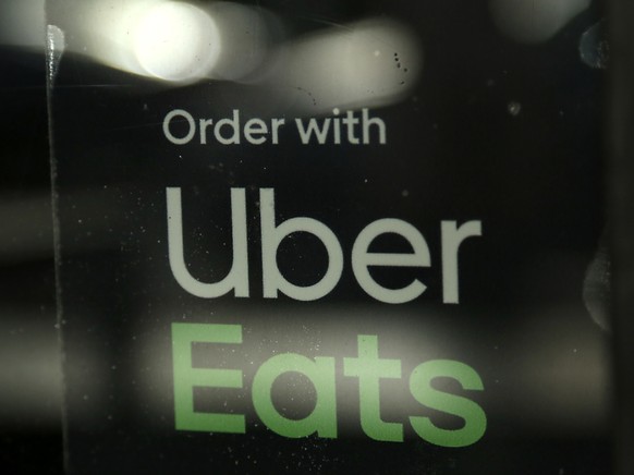 Dem US-Fahrdienstanbieter Uber wird die Corona-Krise zum Verh舅gnis. Im zweiten Quartal erlitt der Konzern einen Verlust von 1,8 Milliarden Dollar. Lichtblick war dagegen Uber Eats. (Archivbild)