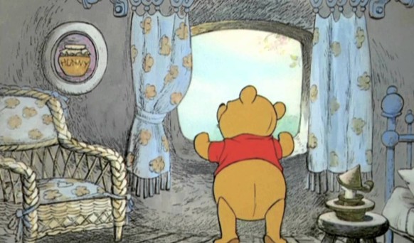 Eigentlich fast schon pervers: Winnie the Pooh alias Pu der Bär alias Winnie Puuh zeigt sein unbedecktes Hinterteil.
