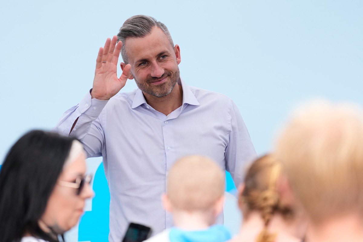 Ulrich Siegmund, top candidate for the "Alternative for Germany" (AfD) in the state elections in Saxony-Anhalt, meets supporters during an election campaign event in Magdeburg, Germany, Frid ...