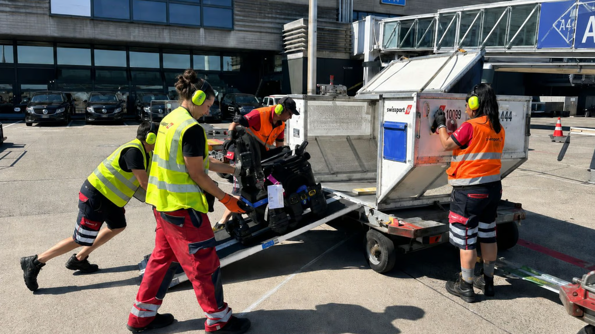Swissport-lanciert-Neuheit-beim-Fliegen-mit-Rollstuhl-doch-Swiss-erh-ht-die-H-rden