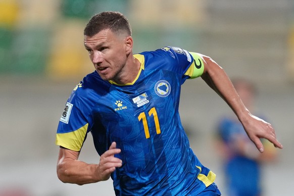 FILE - Bosnia-Herzegovina's Edin Dzeko during a World Cup 2026 group H qualifying soccer match between Cyprus and Bosnia-Herzegovina at AEK Arena in Larnaca, Cyprus, on Thursday, Oct. 9, 2025. (A ...