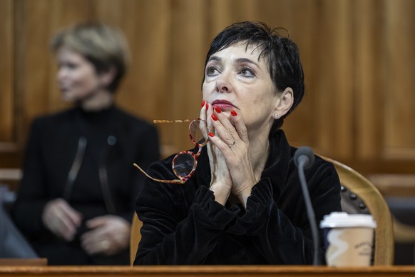 Marianne Binder-Keller, Mitte-AG, verfolgt die Debatte, an der Wintersession der Eidgenoessischen Raete, am Dienstag, 12. Dezember 2023 im Staenderat in Bern. (KEYSTONE/Alessandro della Valle)