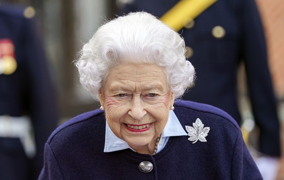 FILE - Britain&#039;s Queen Elizabeth II meets members of the Royal Regiment of Canadian Artillery at Windsor Castle, Windsor, England, Wednesday Oct. 6, 2021. Queen Elizabeth II has decided not to ga ...