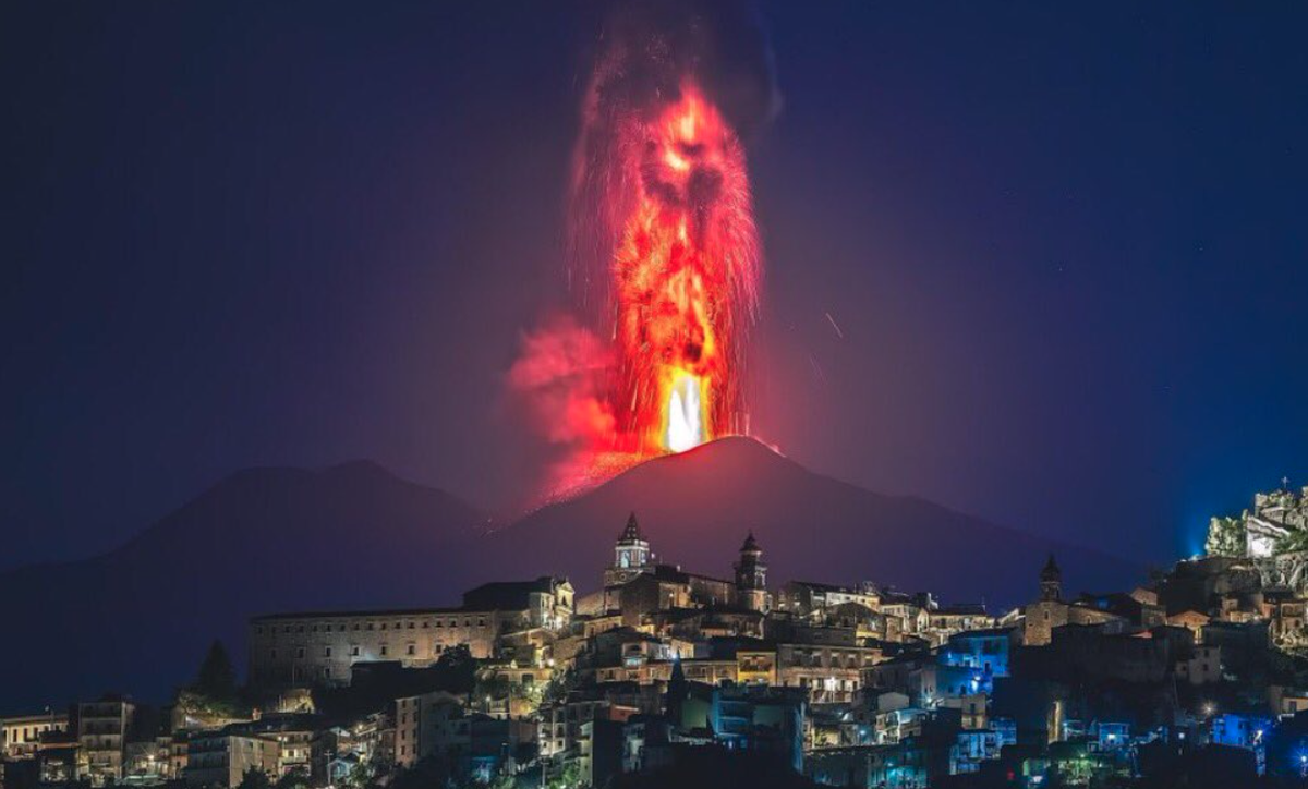 L'Etna offre un spectacle avec de nouvelles éruptions. Selon les scientifiques, un nouveau magma, plus explosif, est probablement en train de monter.
