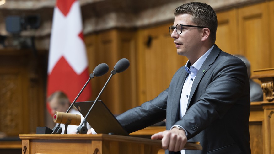 Mike Egger, SVP-SG, spricht waehrend der Debatte um das Raumplanungsgesetz, waehrend der Sommersession der Eidgenoessischen Raete, am Donnerstag, 15. Juni 2023, in Bern. (KEYSTONE/Peter Klaunzer)