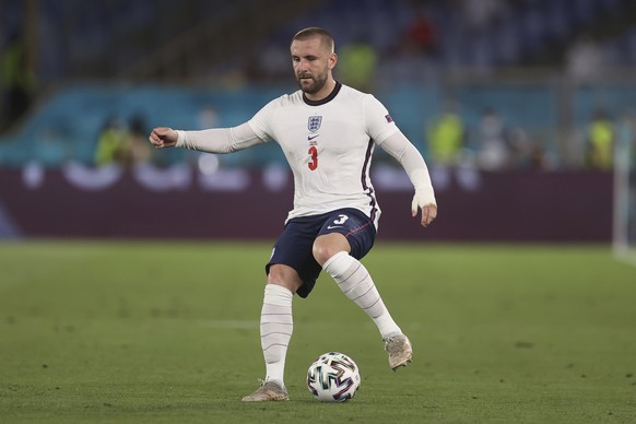England&#039;s Luke Shaw controls the ball during the Euro 2020 soccer championship quarterfinal soccer match between Ukraine and England at the Olympic stadium, in Rome, Italy, Saturday, July 3, 2021 ...