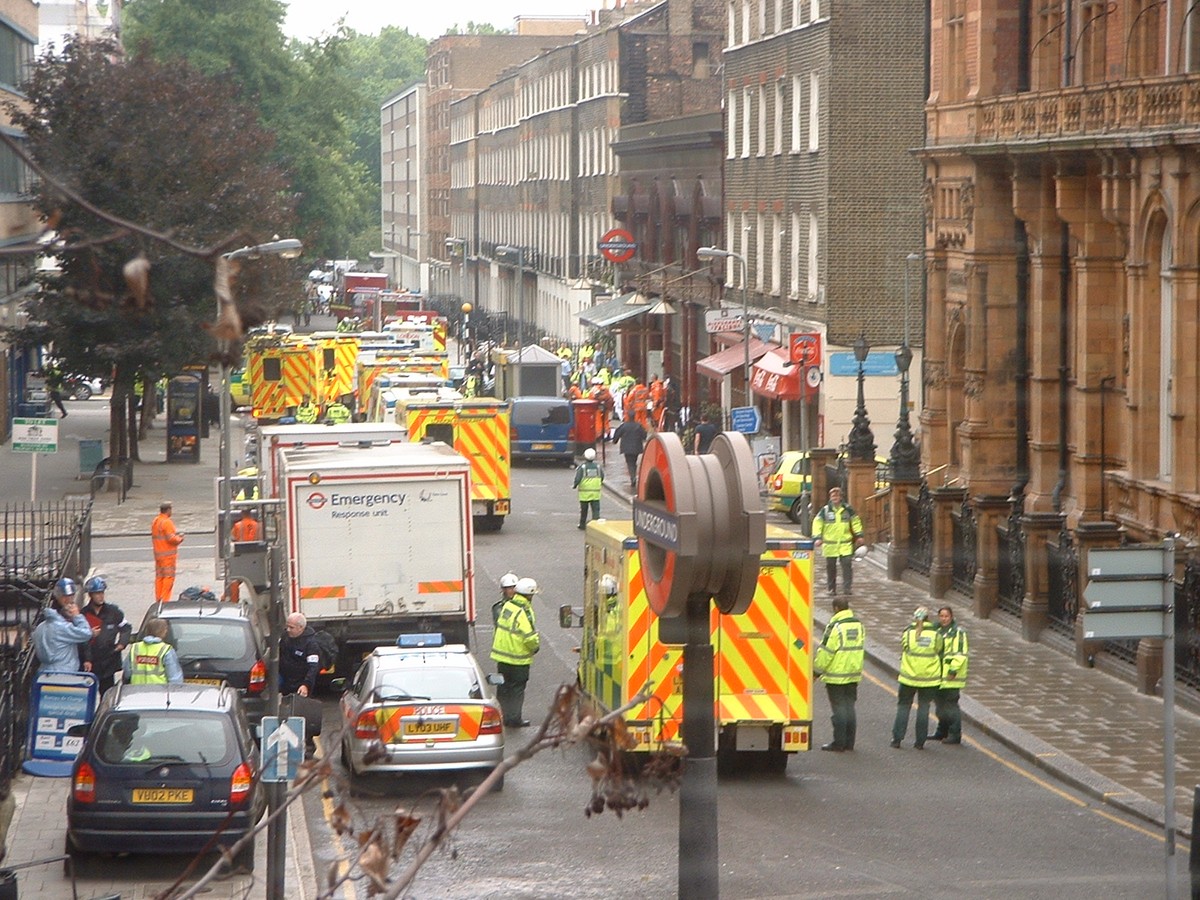 Ambulanzen am Russel Square.