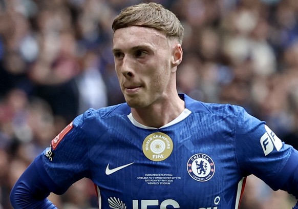 epa12964040 Chelsea's Cole Palmer reacts during the English FA Cup final match Chelsea FC against Mancheseter City, in London, Britain, 16 May 2026. EPA/NEIL HALL EDITORIAL USE ONLY. No use with  ...