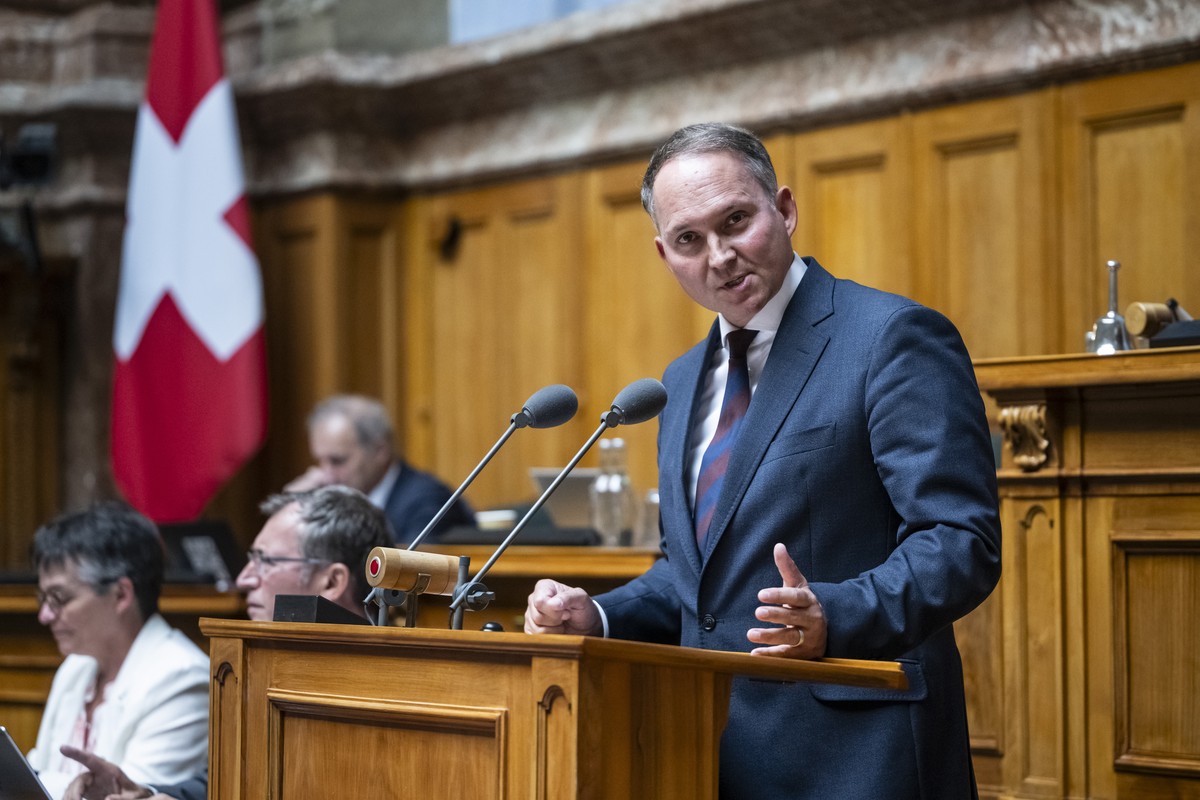 Simon Michel, FDP-SO, spricht zur Beziehung der Schweiz zur EU, an der Herbstsession der Eidgenoessischen Raete, am Montag, 9. September 2024 im Nationalrat in Bern. (KEYSTONE/Alessandro della Valle)