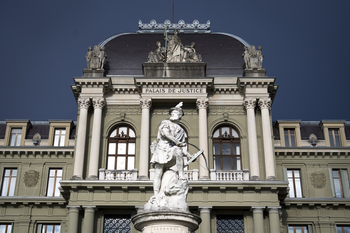 Le Palais de Justice de Montbenon, Tribunal correctionnel vaudois, photographie avec une statue de Guillaume Tell ce lundi 2 decembre 2019 a Lausanne. (KEYSTONE/Laurent Gillieron)