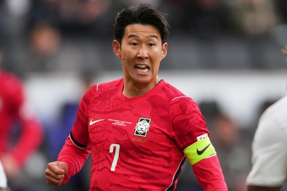 South Korea's Son Heung-Min goes for the ball during the international friendly soccer match between South Korea and Ivory Coast in Milton Keynes, England, Saturday, March 28, 2026. (AP Photo/Dav ...