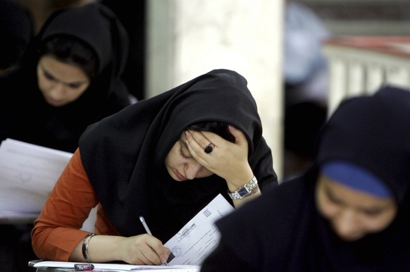 Studentinnen in Iran: Dank besserer Bildung wurde die Geburtenrate dramatisch gesenkt.
