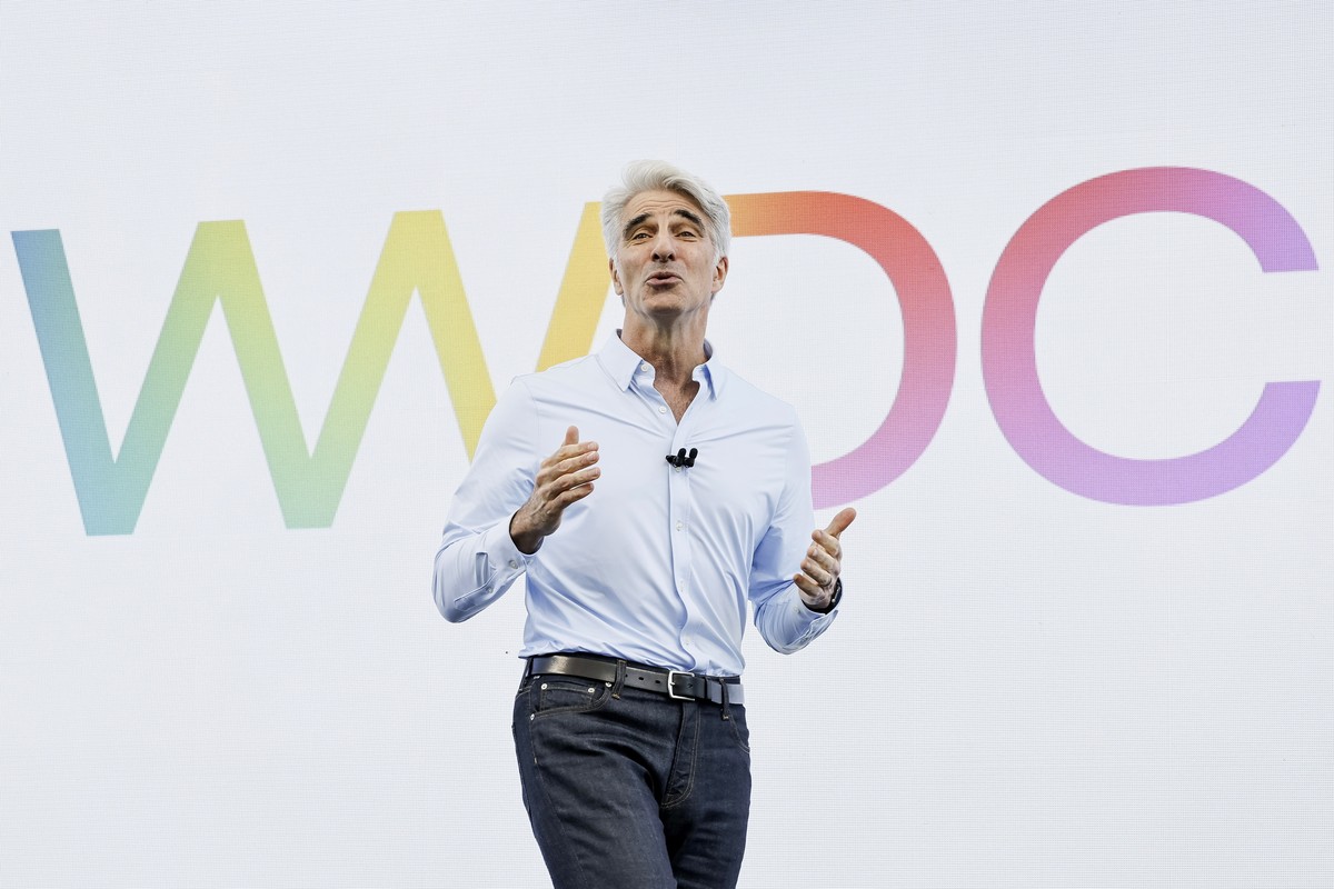 epa12166680 Apple's Senior Vice President of Software Engineering Craig Federighi on stage during the 2025 Apple Worldwide Developers Conference (WWDC) on the campus of Apple Park in Cupertino, C ...