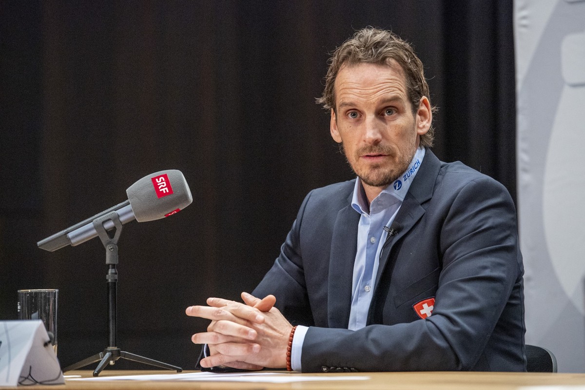 Der Head Coach der Schweizer Eishockey Nationalmannschaft, Patrick Fischer waehrend einer Medienkonferenz anlaesslich der Vorbereitung zur Weltmeisterschaft in Finnland am Mittwoch, 20. April 2022 im  ...