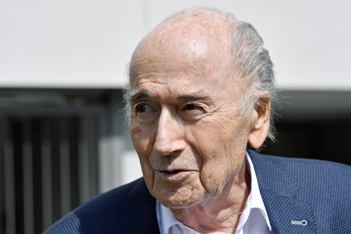 epa09407068 Former FIFA President Joseph S. Blatter leaves the Federal Prosecutor's Office in Zurich, Switzerland, 09 August 2021. Sepp Blatter, former President of the International Federation o ...
