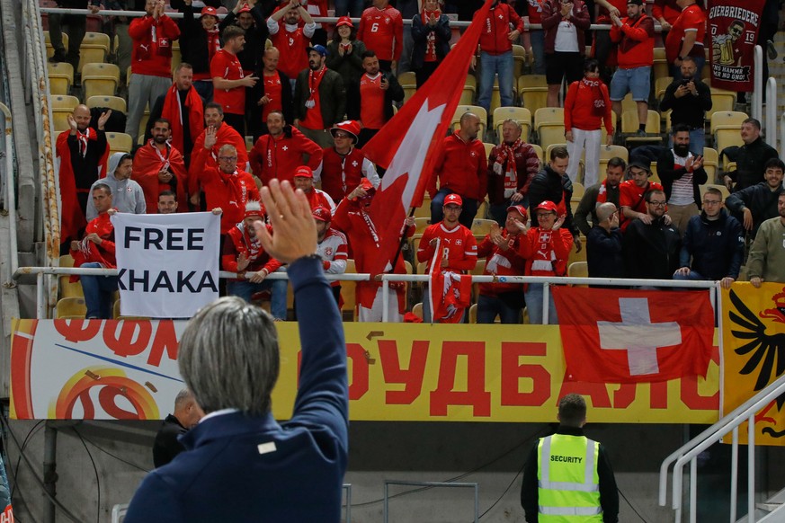 Switzerland's coach Murat Yakin waves to fans after the UEFA Nations League soccer match between North Macedonia and Switzerland in Skopje, North Macedonia Saturday, Sept. 26, 2026. (AP Photo/Bor ...