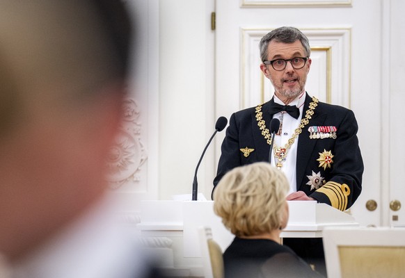 epa12689519 King Frederik X of Denmark speaks at a state banquet at the Presidential Palace in Vilnius, Lithuania, 28 January 2026. The Danish royal couple is on a two-day state visit to Lithuania. EP ...