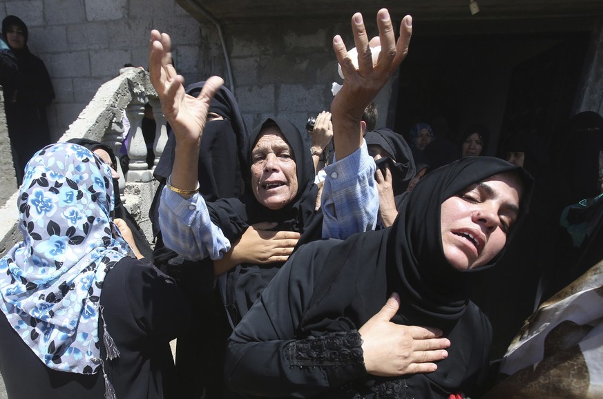 Diese Familie trauert um einen Verwandten, der von einer israelischen Bombe getötet wurde.