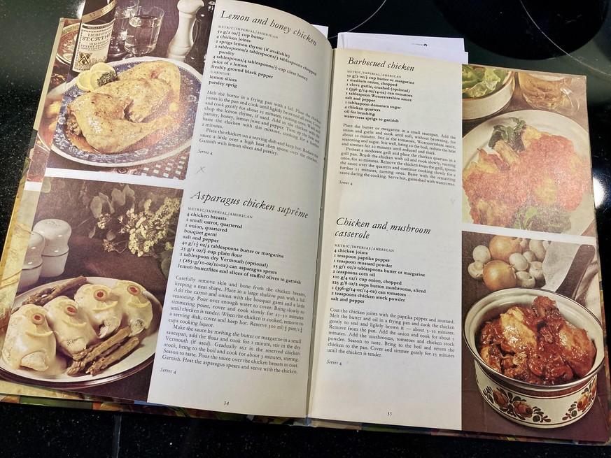 Hamlyn&#039;s All-Colour Book of Quick Dishes 1970s retro-küche Oliver Baroni kochen essen food