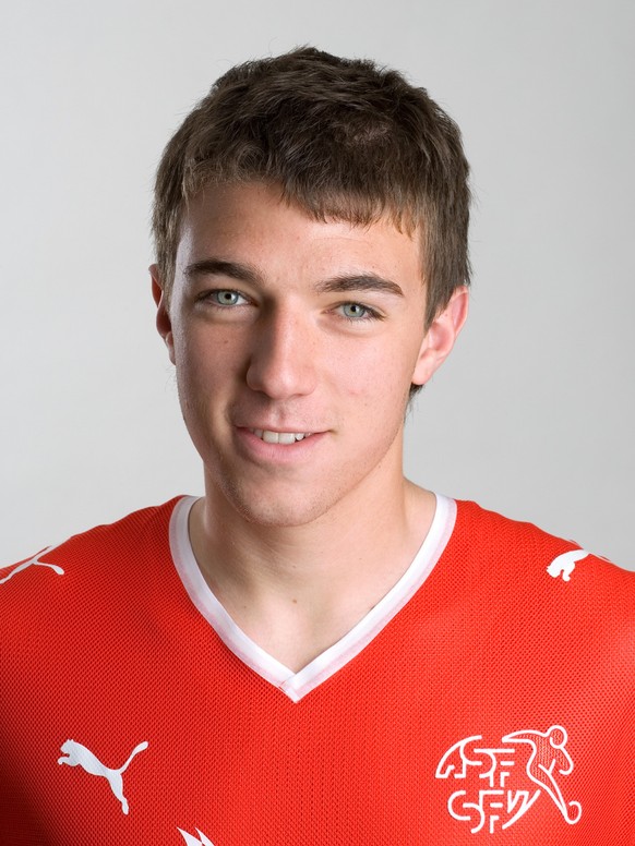 Portrait von Stefano Milani, Spieler der Schweizer U17 Nationalmannschaft, aufgenommen am Dienstag, 22. April, 2008 im Stade St. Leonard, Freiburg. (KEYSTONE/Alessandro della Valle)