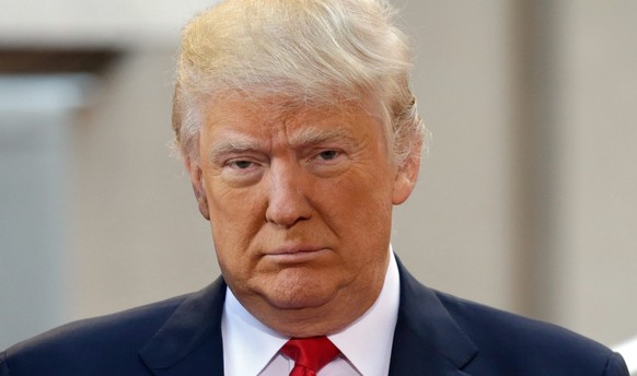 epa05270641 US Republican presidential candidate Donald Trump (C) appears with his wife Melania (L) and daughter Ivanka Trump (R) on a NBC Town Hall at the Today Show in Rockefeller Plaza in New York, ...