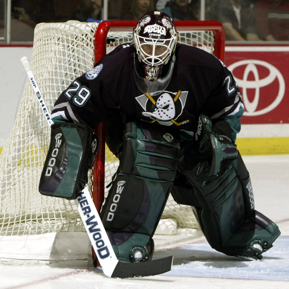 Goalie Martin Gerber (Anaheim Mighty Ducks) - PUBLICATION ONLY FOR GERMAN, SWISS, AUSTRIAN AND HUNGARIAN MEDIA (Icon7402529) Eishockey Herren NHL 2003 2004, Anaheim Mighty Ducks, Vdig Einzelbild Anahe ...