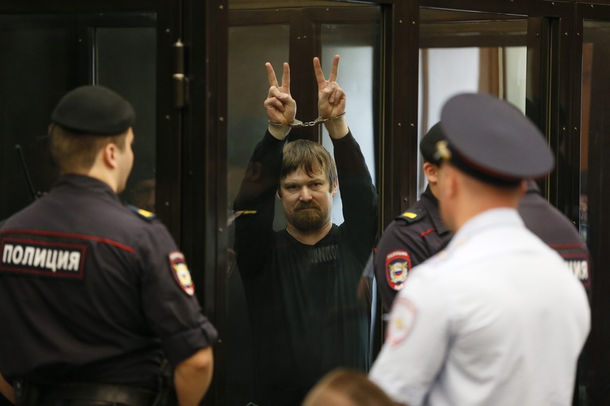 Leonid Raswosschajew vor Gericht in Moskau.